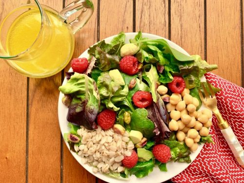 Heart healthy mixed greens salad e1581118121367